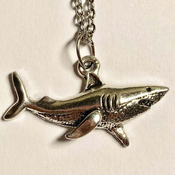 Silver Shark Necklace Stainless Steel Chain 20" Plated Sea Life Mens Womens - Picture 2 of 7